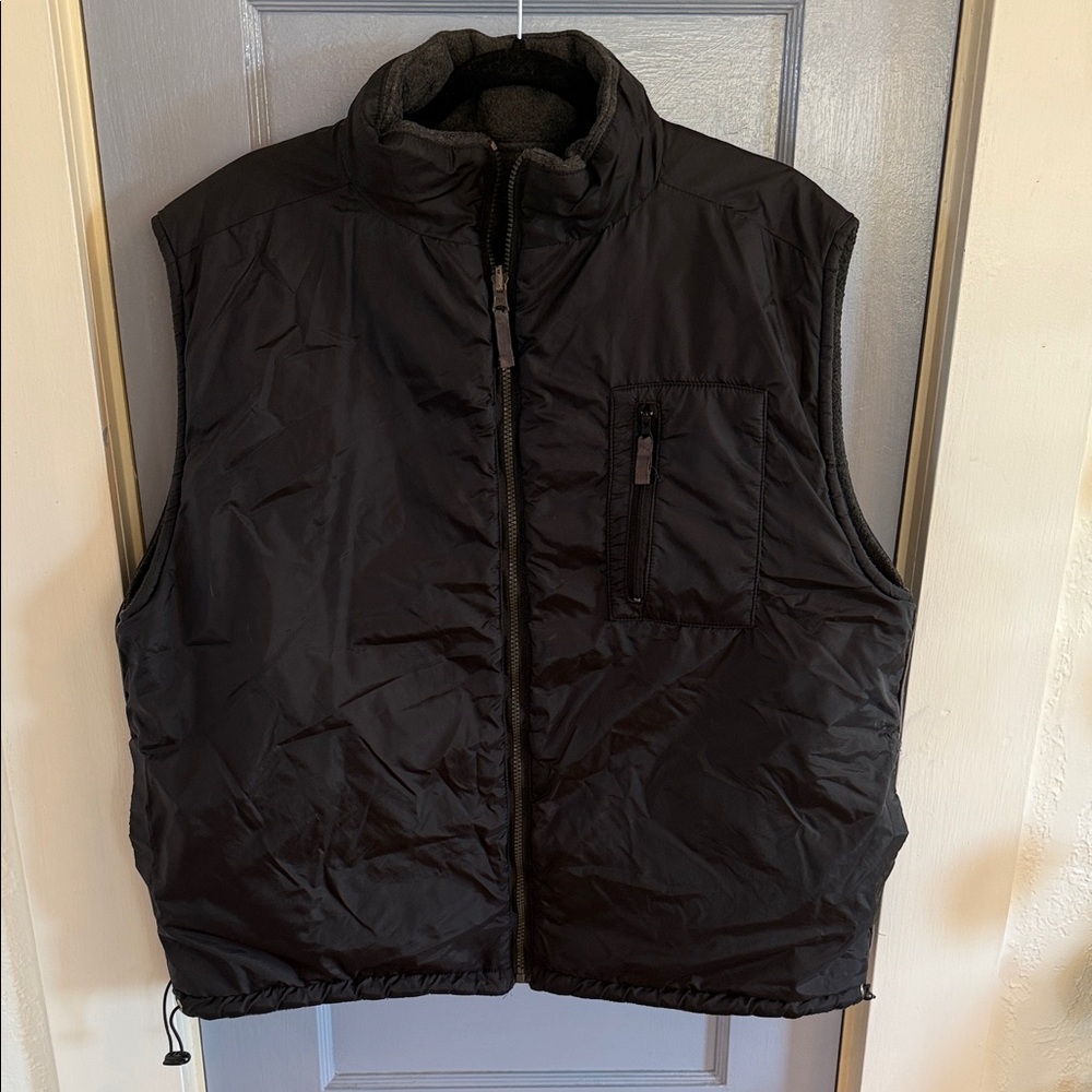 Men's Reversible Black Puffer Vest